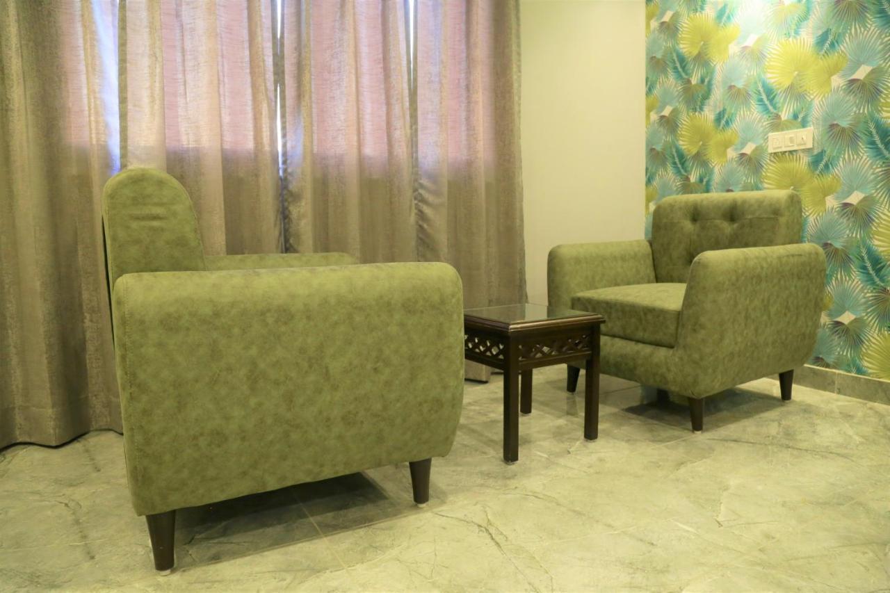 The Eleganza Hotel Jhajra ภายนอก รูปภาพ