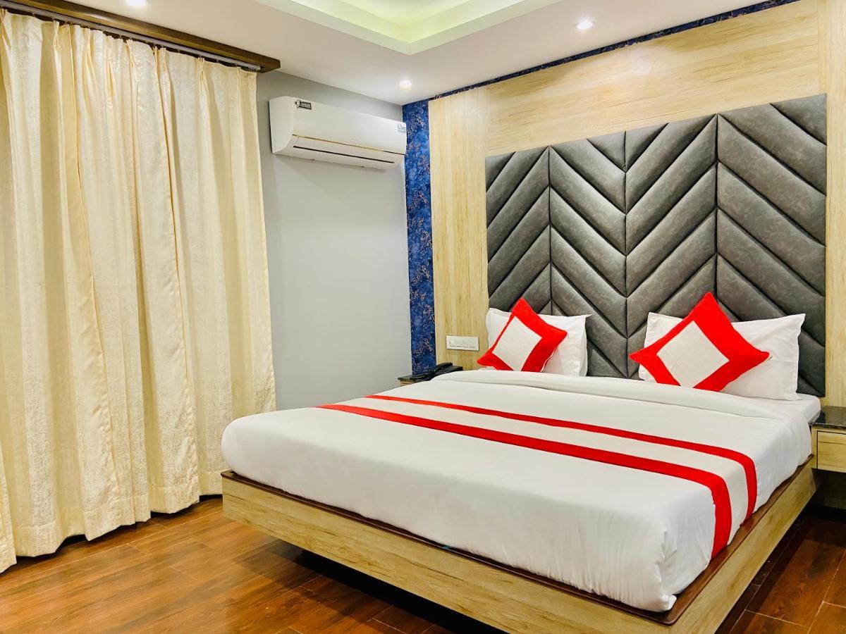 The Eleganza Hotel Jhajra ภายนอก รูปภาพ