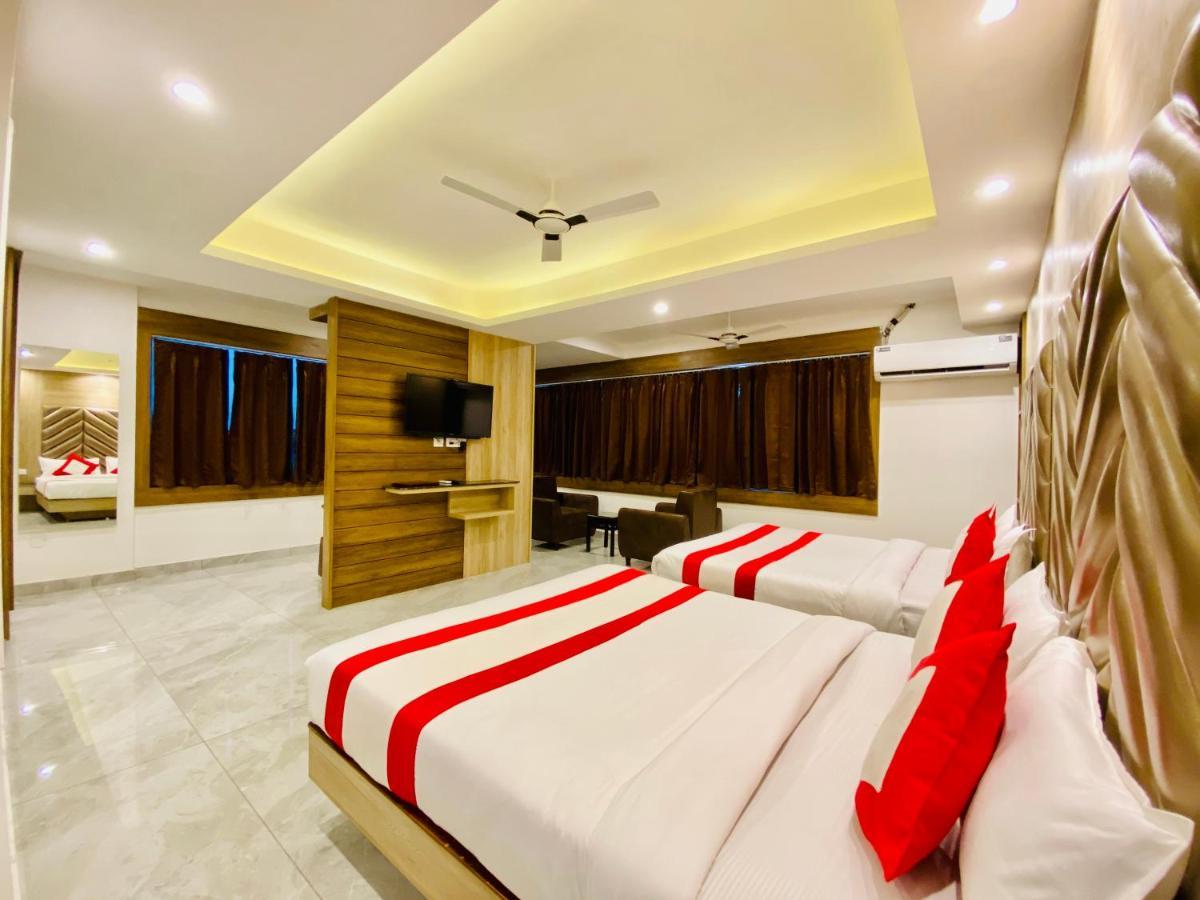 The Eleganza Hotel Jhajra ภายนอก รูปภาพ