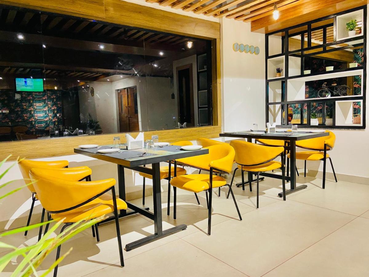 The Eleganza Hotel Jhajra ภายนอก รูปภาพ
